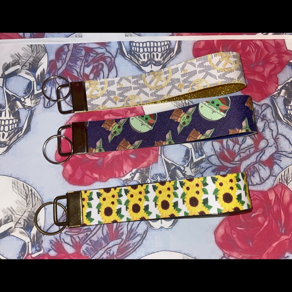 Wrist keychains - Picture 7 of 15